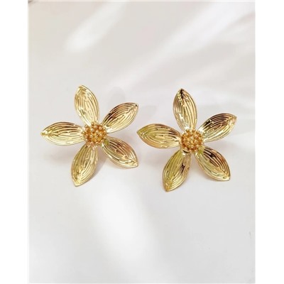 Стильные серьги