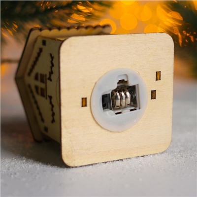 Елочная игрушка с подсветкой «Домик с красной крышей» 9×6×7 см, МИКС