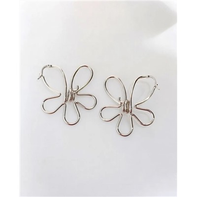 Стильные серьги