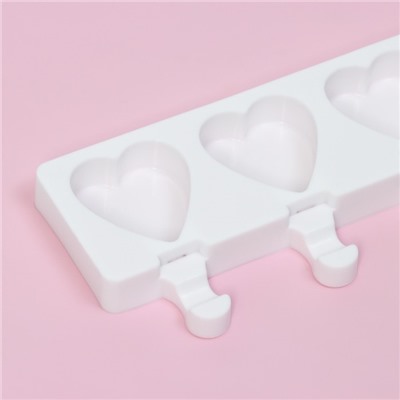 Форма для мороженого Доляна «Сердца. Макси», силикон, 49×6.5×2 см, 8 ячеек, палочки 50 шт., белая