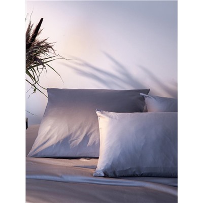Набор наволочек из премиального сатина светло-серого цвета из коллекции Essential, 50х70 см