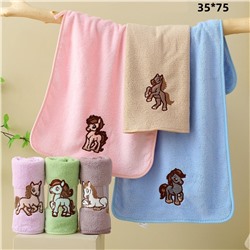 Акция “Лошадки Вышивка” Микрофибра 35*75 Символ 2026 года