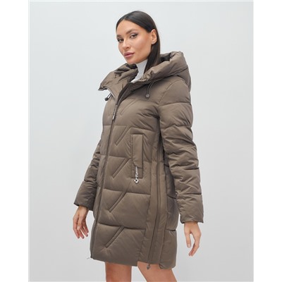 Куртка зимняя женская классическая с капюшоном коричневого цвета 7671K