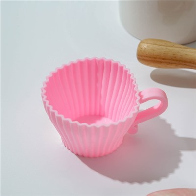 Форма для выпечки Доляна «Алиса в стране чудес», силикон, 9×7×4.5 см, внутренний размер 6.5×6.5×4.5 см, фиолетовая