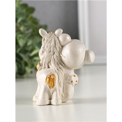 Фигурка гипс «Мишка с лошадкой», 9×7×6 см, перламутр