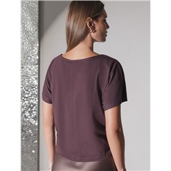 Нарядная футболка с блестящим принтом