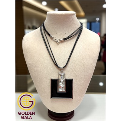 Кулон на кожаном шнурке "Женская грация" Арт КШ2130/28