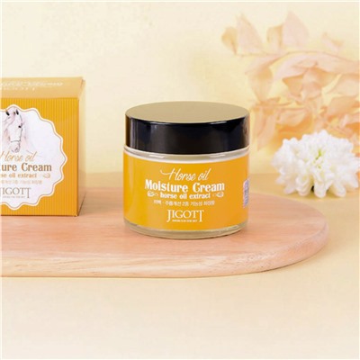 Jigott Крем для лица увлажняющий с лошадиным маслом / Horse Oil Extract Moisture Cream, 70 мл