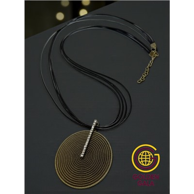 Кулон на кожаном шнурке "Женская грация" Арт КШ2130/07