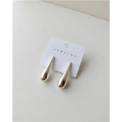 Стильные серьги