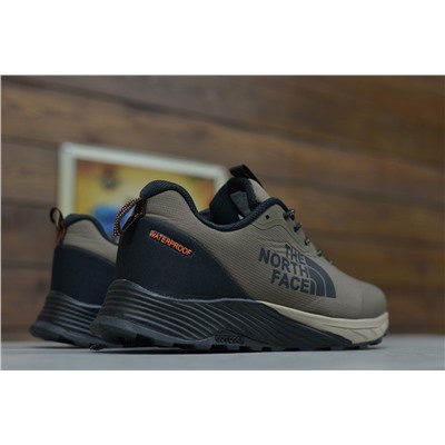 Низкие трекинговые The North Face c мехом