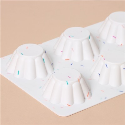 Форма для выпечки KONFINETTA «Сладости. Пудинг», силикон, 25.8×17.8×3 см, 6 ячеек (d=7 см), белая