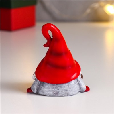Фигурка полистоун «Дедушка Мороз в красном колпаке», 7×6.3×5 см