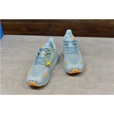 HOKA Clifton 9
