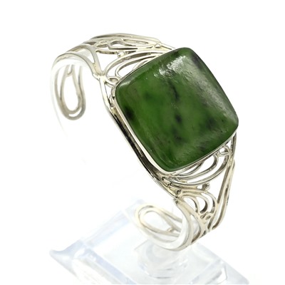 Браслет с нефритом " Квадрат " 30*30мм, 18,5 см.