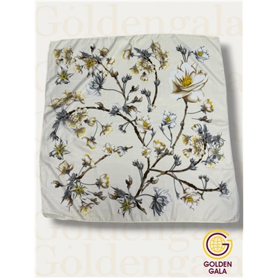 Платок утепленный "Цветы яблони" Арт 2025/03 (молочный)