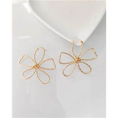 Стильные серьги