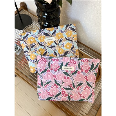 Retro fuchsia capacious cosmetic bag, handheld pencil case, organizer bag for traveling, french style, flowered
