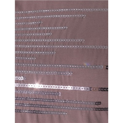 Нарядная футболка с пайетками