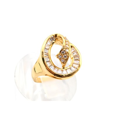 Кольцо циркон белый ракушка Размер 17