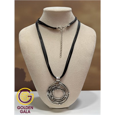 Кулон на кожаном шнурке "Женская грация" Арт КШ2130/02