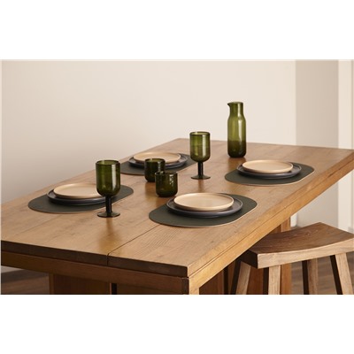 Набор из двух тарелок темно-серого цвета из коллекции Essential, 25 см