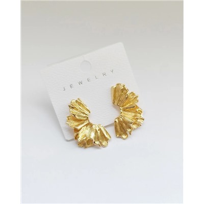 Стильные серьги