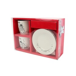 Набор чайных пар (4 предмета) в подарочной упаковке "Love is...", фарфор (360 мл, 15,3 см)