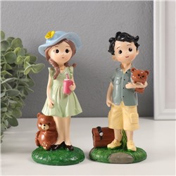 Набор фигурок полистоун «Мальчик и девочка с мишками», 2 шт., 6×7.5×17 см