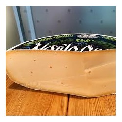 Сыр "МОНДЕГРИН" 50% Кобринские сыры ( цена за 500гр) вакумированный