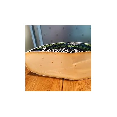 Сыр "МОНДЕГРИН" 50% Кобринские сыры ( цена за 500гр) вакумированный