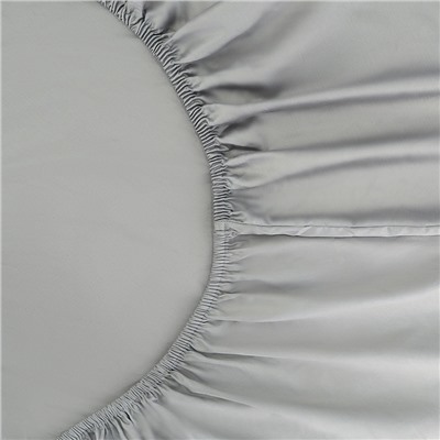 Простыня на резинке из премиального сатина светло-серого цвета из коллекции Essential,  160х200х30 с