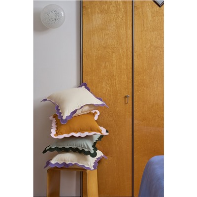 Чехол на подушку с контрастным кантом сиреневого цвета из коллекции Trendy Ruffles, 40х40 см