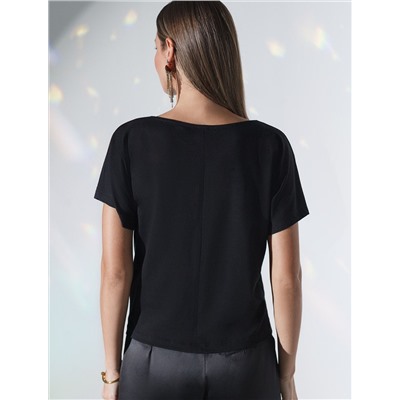 Нарядная футболка с блестящим принтом