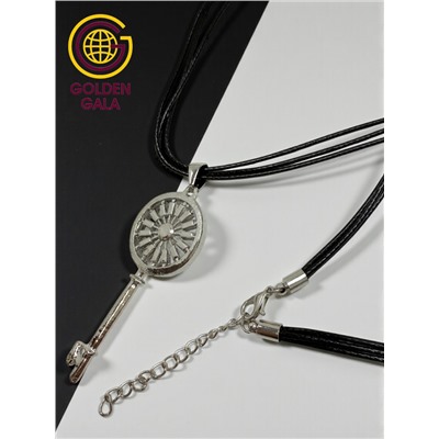 Кулон на кожаном шнурке "Женская грация" Арт КШ2130/22