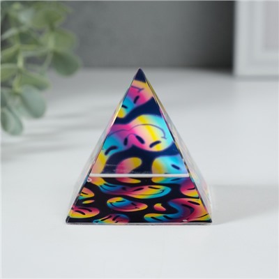 Фигурка стекло пирамида «Смайлы», 6×6×6 см