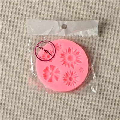 Молд для заливки Доляна «Цветы», силикон, d=7.5 см, розовый