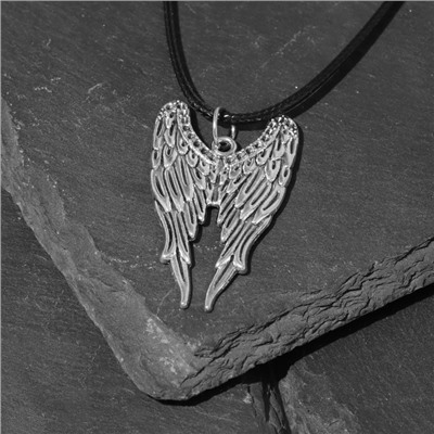 Кулон на шнурке «Крылья», цвет чернёное серебро на чёрном шнурке, 42 см