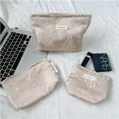 Capacious cosmetic bag, handheld organizer bag to go out, travel bag, liner, with embroidery
