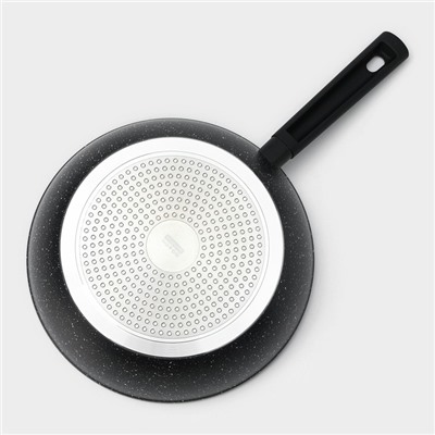 Сковорода Доляна «Первый дом», d=28 см, h=8 см, кованый алюминий, индукция, чёрная