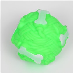 Игрушка пищащая «Клубок с косточками» для собак, 8 см, зелёная