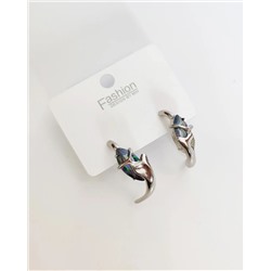 Стильные серьги