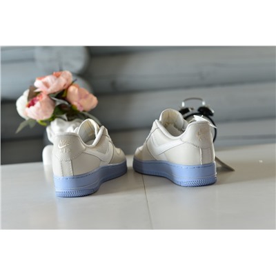 Nike Air Force из натуральной кожи и текстиля