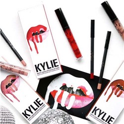 Помада Kylie Holiday Edition Matte Liquid Lipstick & Lip Liner 2 in 1 Exposed 3 ml