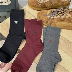 MIU Showee European Bee Embroidery Double Pink Strinking Socks Children Ins Autumn and Winter Ansho La Red Middle Packing Stacking socks