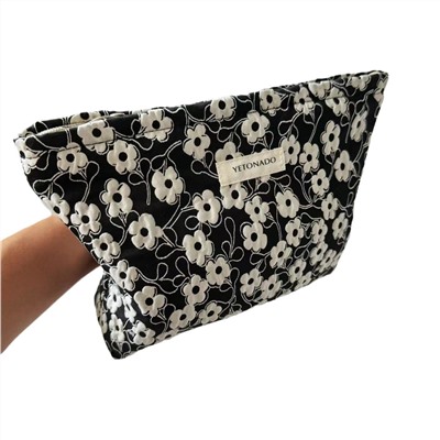 Capacious cosmetic bag flower-shaped, handheld organizer bag to go out, travel bag, liner