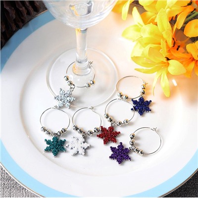 Маркеры для бокалов с подвесками "Блестящие Снежинки", набор 6 штук. Металлические