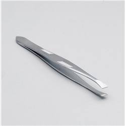 Zinger Пинцет для бровей скошенный / Standard 86012 M, 88 мм, серебристый матовый
