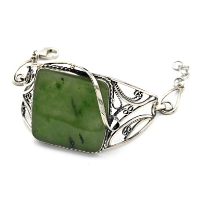 Браслет из нефрита, 19см.