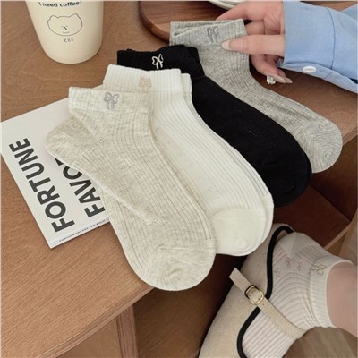 Ins simple Korean solid color embroidered bow socks shallow mouth JK girl versatile breathable boneless socks thin cotton